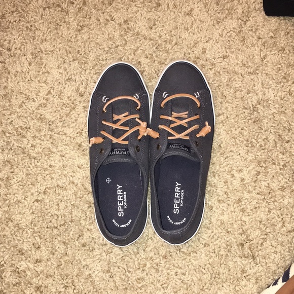 sperry crest vibe navy